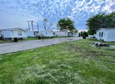 Oakwood Village mobile home community By Homecrafters