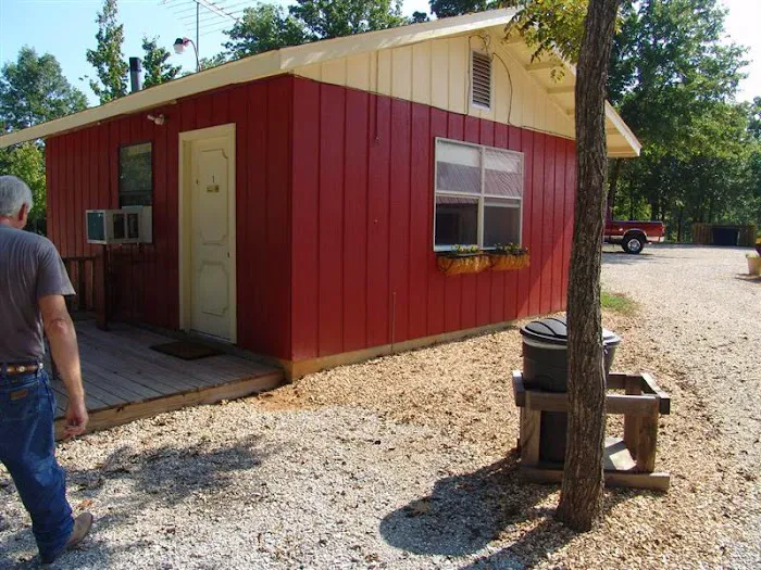 Ozarks Mountain Springs R.V. Park & Cabins Picture 7
