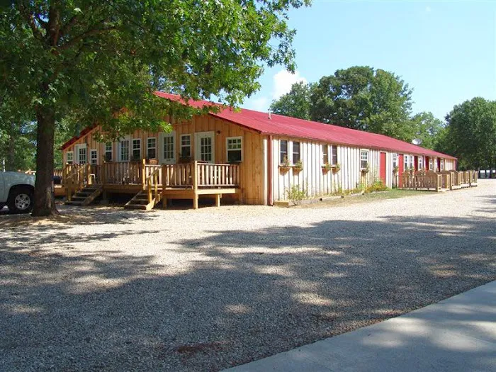 Ozarks Mountain Springs R.V. Park & Cabins Picture 3