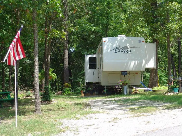 Ozarks Mountain Springs R.V. Park & Cabins Picture 5