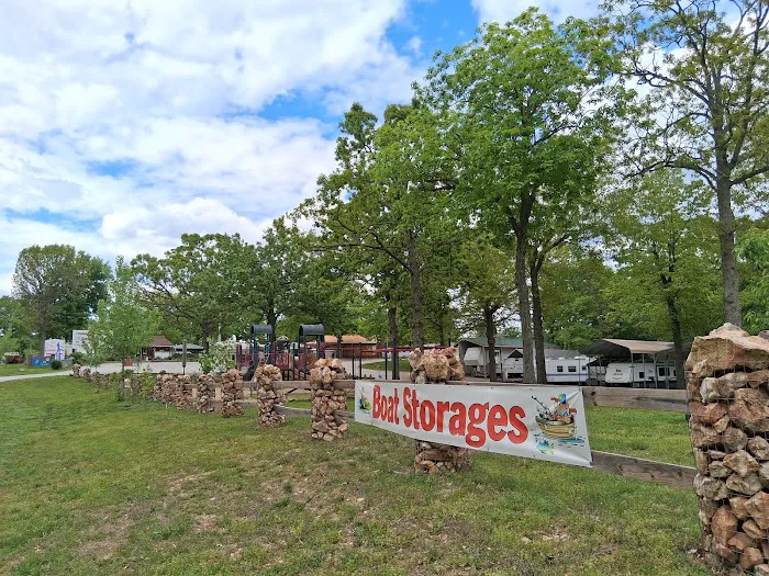 Truman Lake Resort RV Park Picture 4