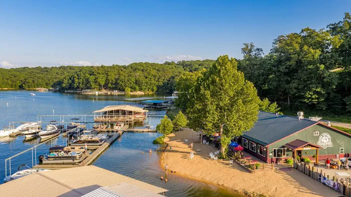 Papa Chubby's Lakeside Resort Picture 3
