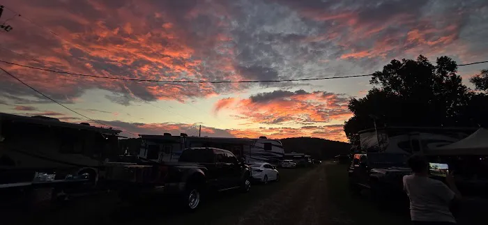 C & C Camping Picture 3