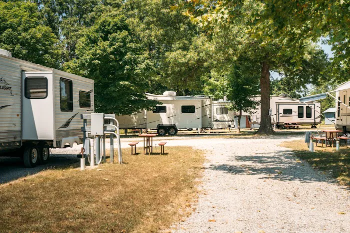 Arrowhead Point RV Park, Cabins & Campground Picture 9