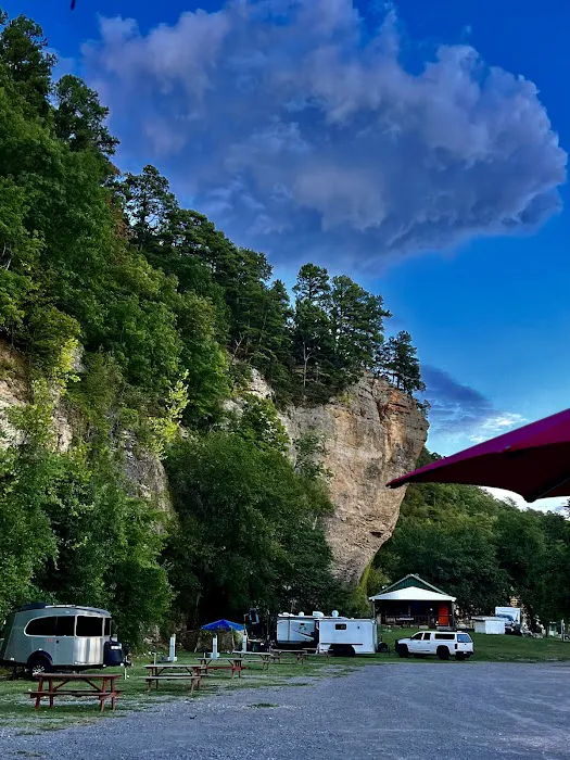 River Roost RV Park Picture 5