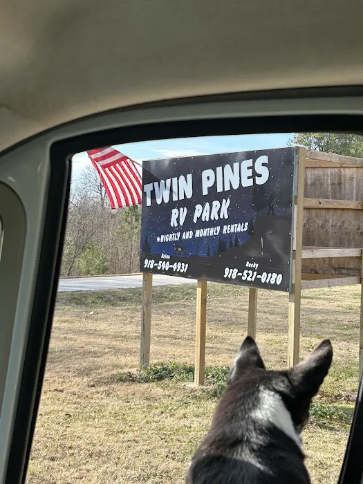 Twin Pines RV Park Picture 7