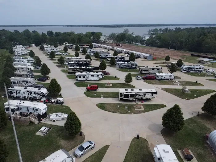 Monkey Island RV Resort and Cabins Picture 10