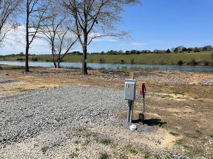 Hideaway Lake & RV Park Picture 3