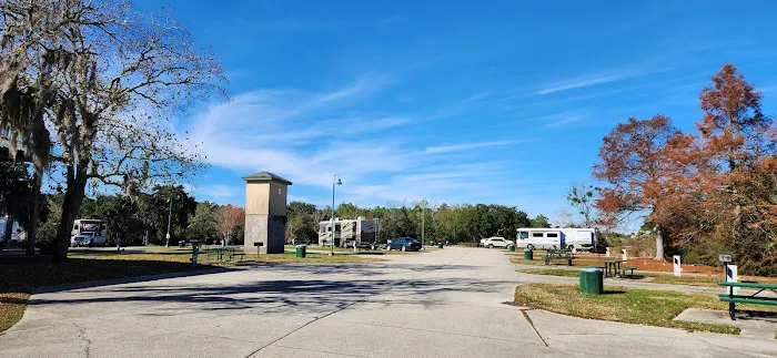 Hollywood Casino RV park Picture 8