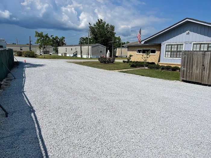 Azalea Bay RV Park Picture 3