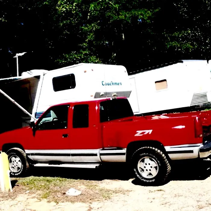Nella's RV Park Picture 5