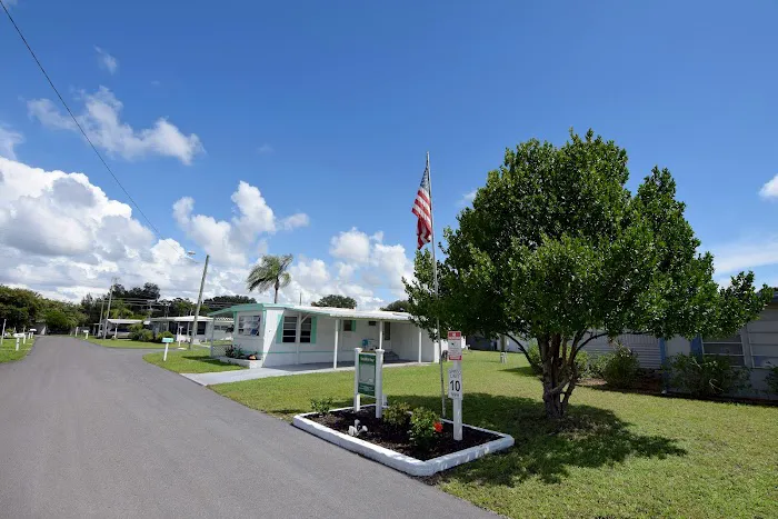 Satellite Bay Manufactured Home Community Picture 8