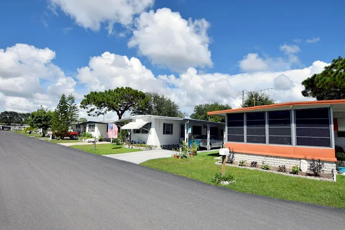 Satellite Bay Manufactured Home Community Picture 9