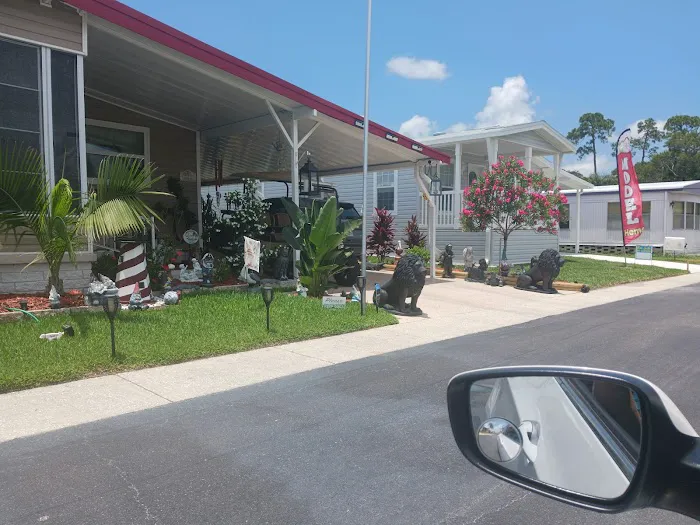 La Plaza Mobile Home Park Picture 7