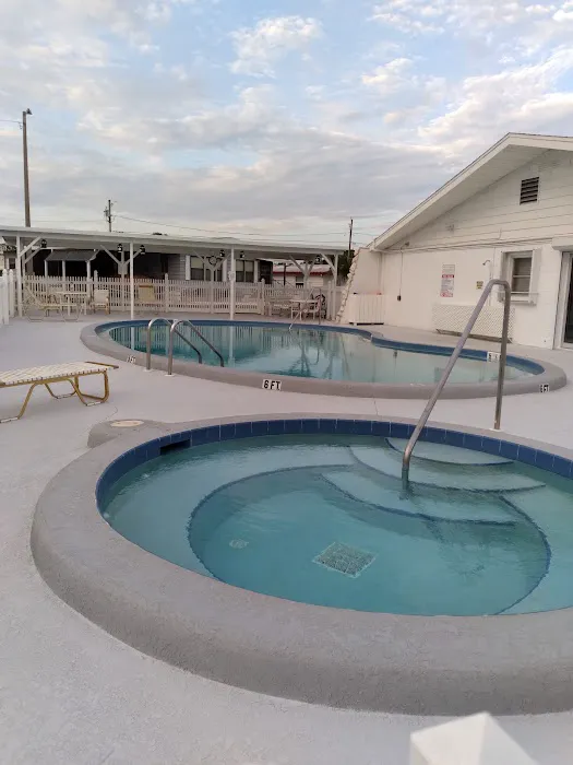 Town & Country Mobile Home Park Picture 1
