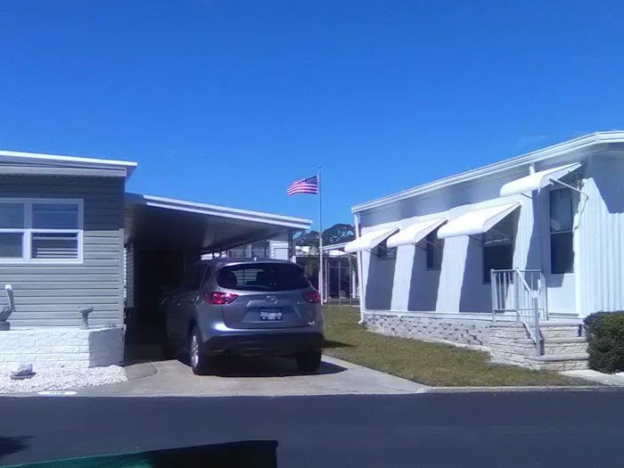 Town & Country Mobile Home Park Picture 7