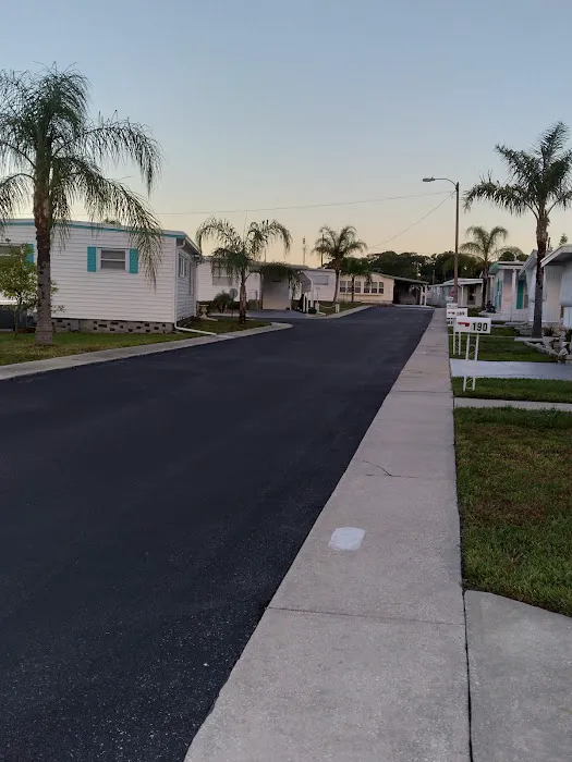 Town & Country Mobile Home Park Picture 3