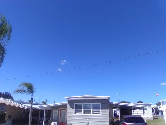 Town & Country Mobile Home Park Picture 8