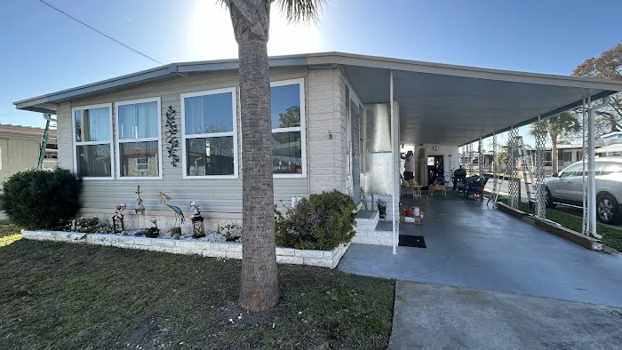 Honey Vine Mobile Home Park Picture 3