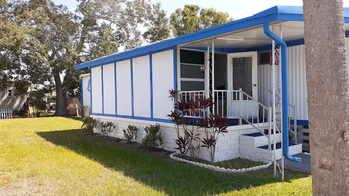 Honey Vine Mobile Home Park Picture 4