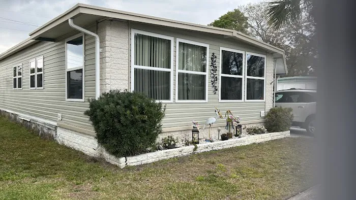 Honey Vine Mobile Home Park Picture 2