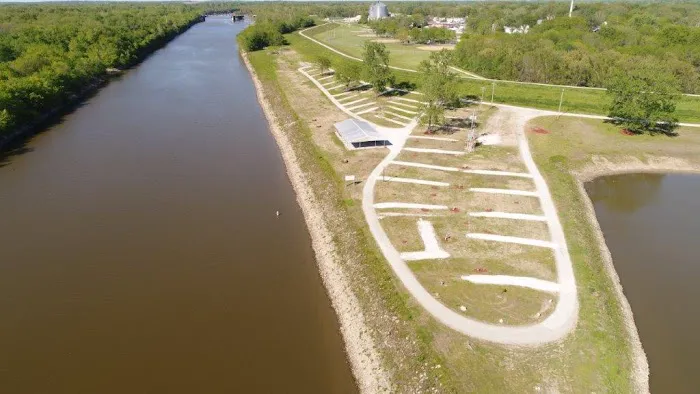 Kaskaskia River Camping & RV Park Picture 1