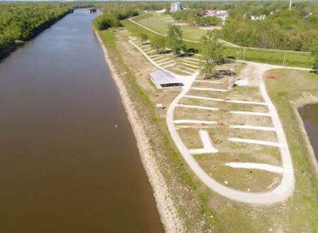 Kaskaskia River Camping & RV Park