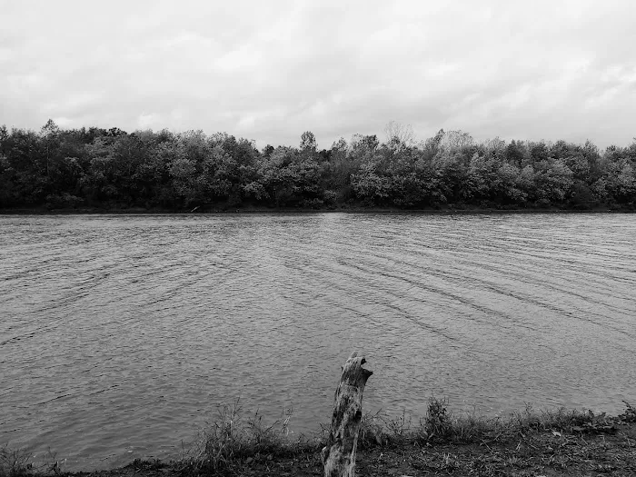Kaskaskia River Camping & RV Park Picture 7