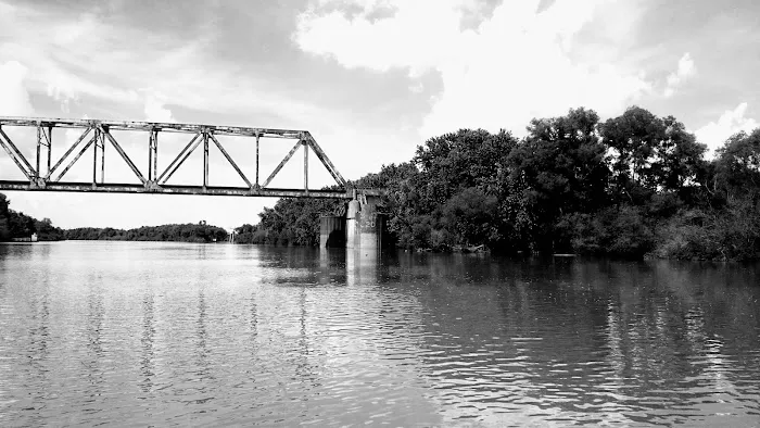Kaskaskia River Camping & RV Park Picture 6