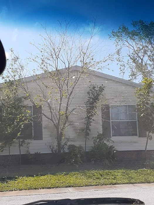 Kings Manor Estates Picture 2