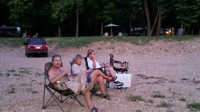 Castor River DD Hwy Campground Picture 4