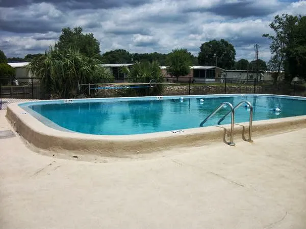 May Manor Picture 4