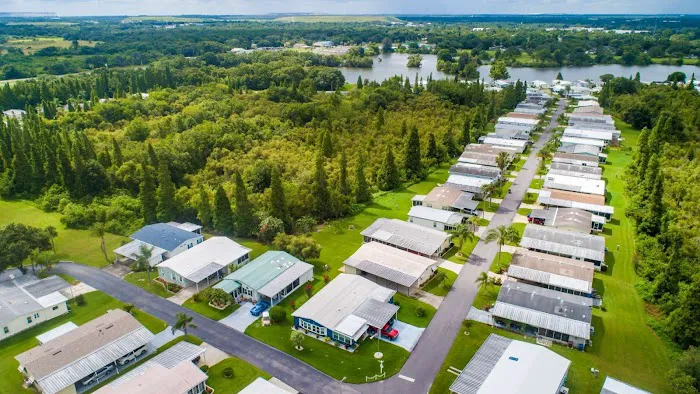 Lake Pointe Village Picture 2