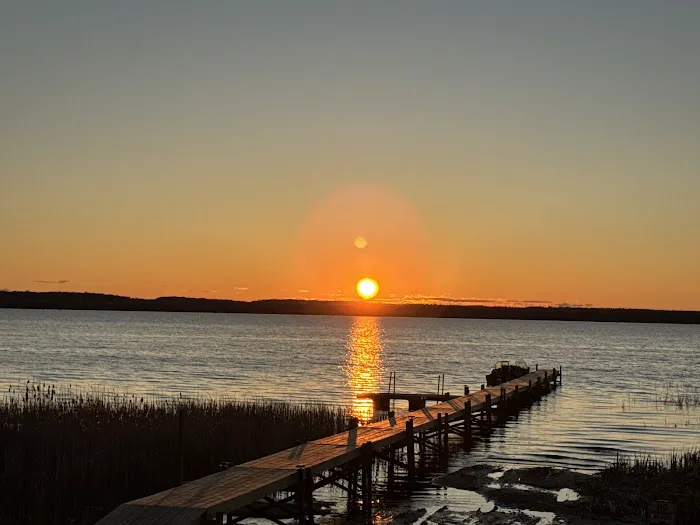Vagabond Resort & Campground Picture 3