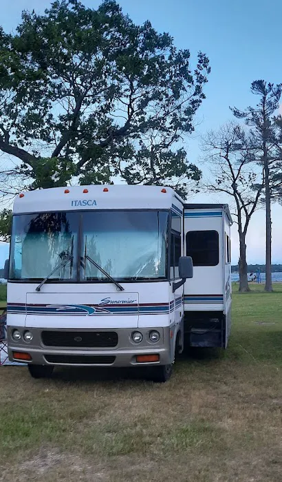 Gladstone Bay Campground Picture 7