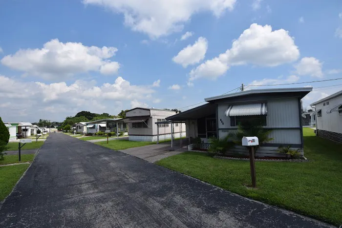 El Camba Manufactured Home Community Picture 1