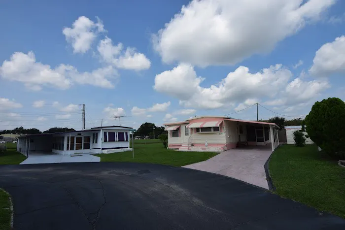 Sterling Manufactured Home Community Picture 2