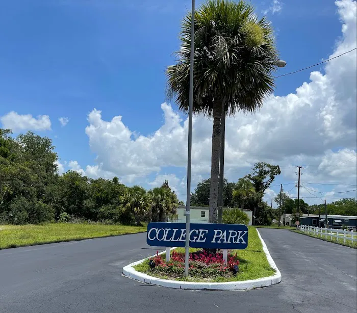 College Park Mobile Home Park Picture 8