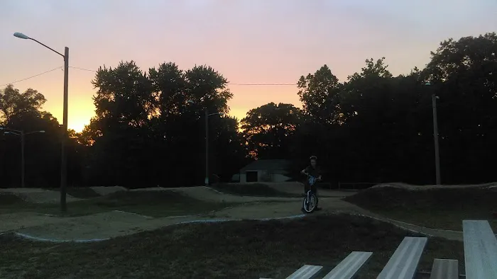 Riverside Park Campground Picture 6