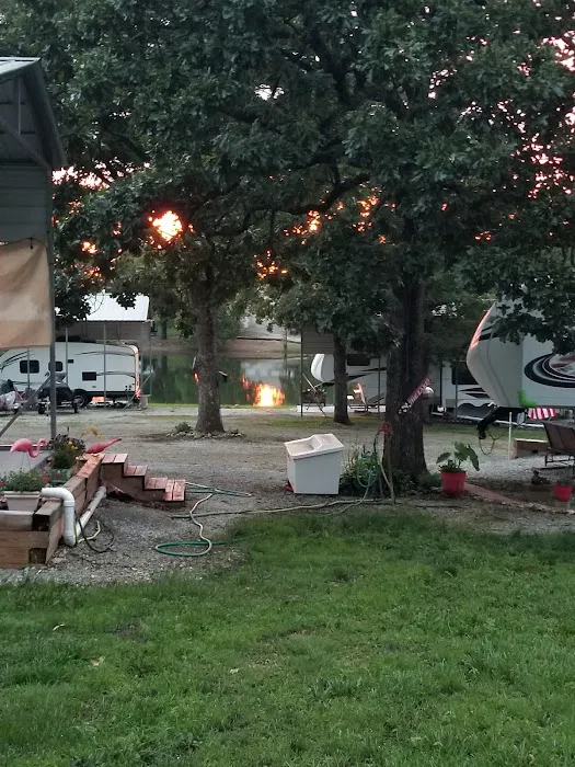 Country Lakes RV Resort Picture 9