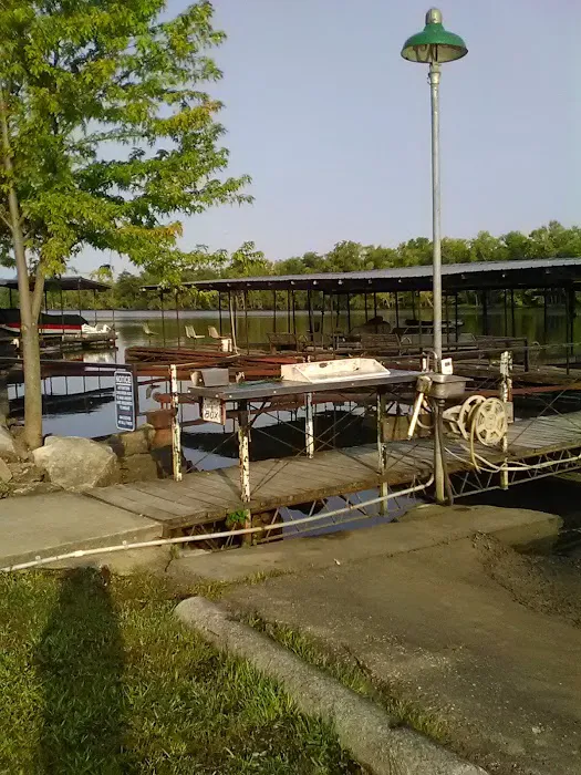 Waterfront RV Park Picture 6
