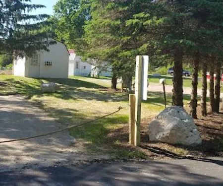 Tiki Beach Resort Rentals on Kettle Moraine Lake