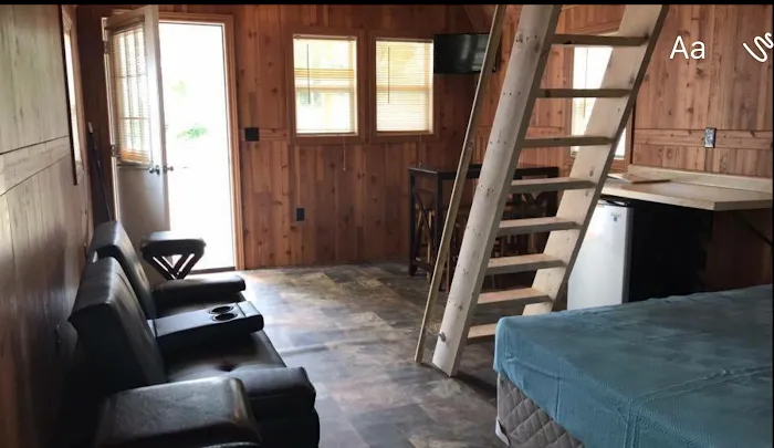 Tiki Beach Resort Rentals on Kettle Moraine Lake Picture 10