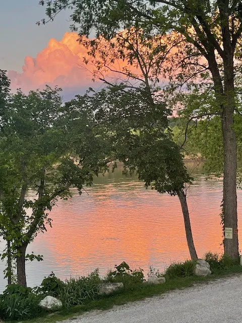 Lazy River “The Best Dam Campground in the Ozarks” Picture 4