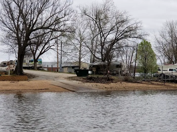 Kolb's LakeSide Resort Picture 3