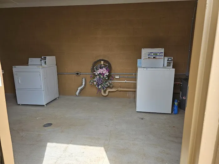 Robertson RV Picture 9