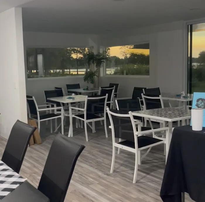 Lakeshore Bliss Resort Picture 6
