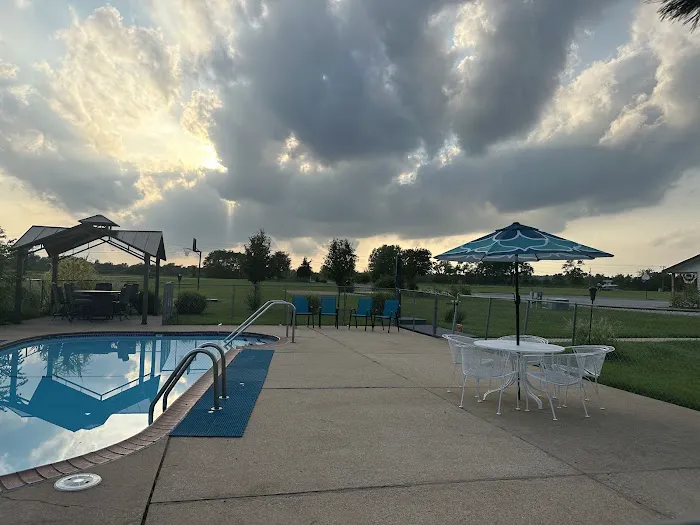 Lakeshore Bliss Resort Picture 8