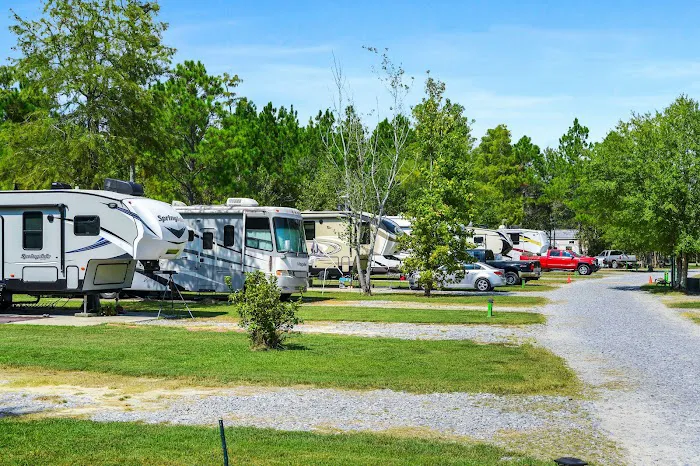 Shady Acres RV Community (Bay Saint Louis, Mississippi) Picture 3