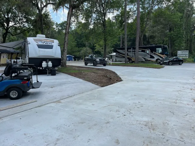 High Springs RV Resort and Campground Picture 6